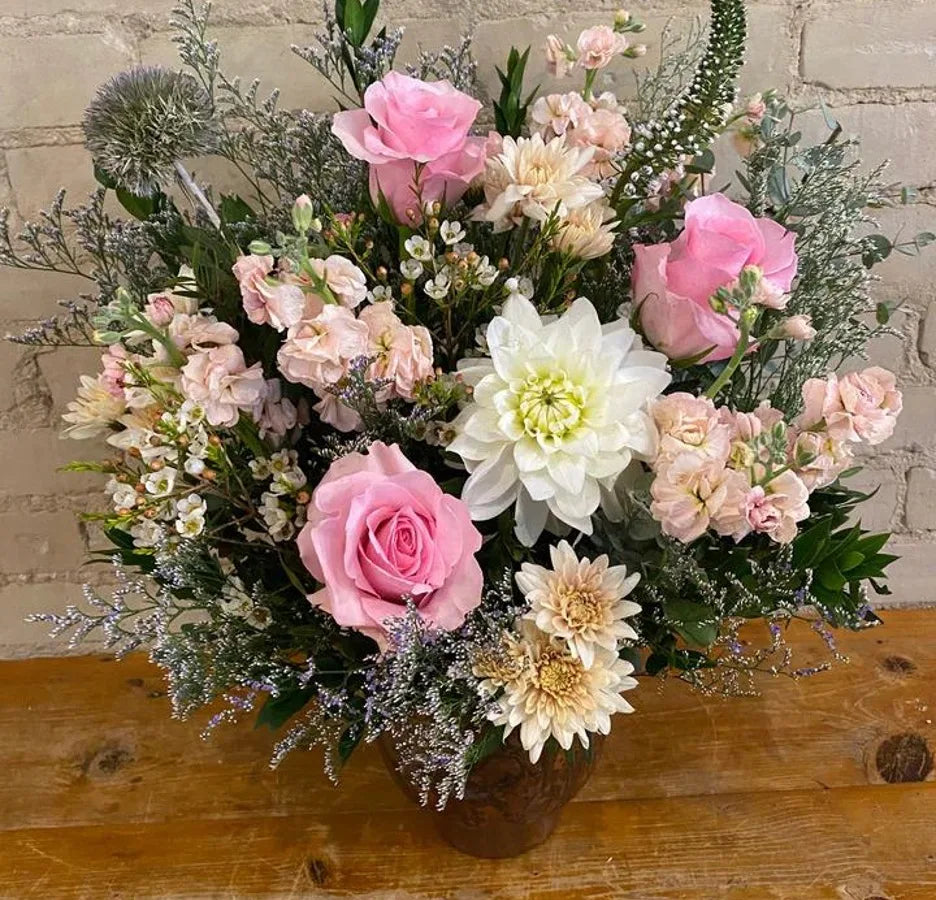 Sympathy Flowers Etiquette in Toronto: What to Send & When